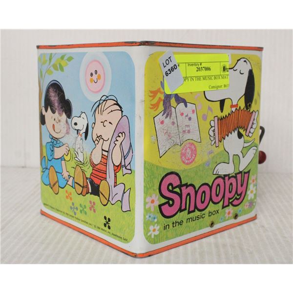 SNOOPY IN THE MUSIC BOX MATTEL