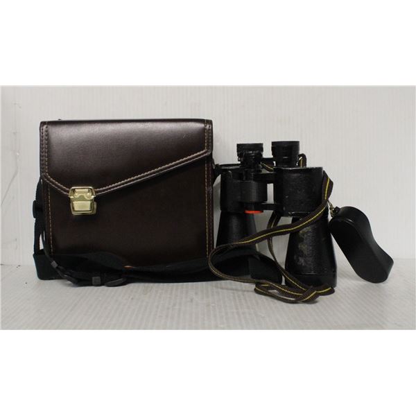 BINOCULARS IN CASE CELESTRON