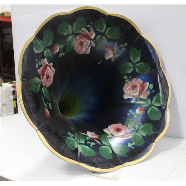 ANTIQUE GRAMAPHONE HORN