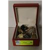Image 1 : BOX OF VINTAGE BROOCHES ETC