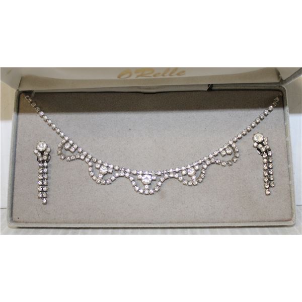 NECKLACE AND EARRINGS IN BOX VINTAGE
