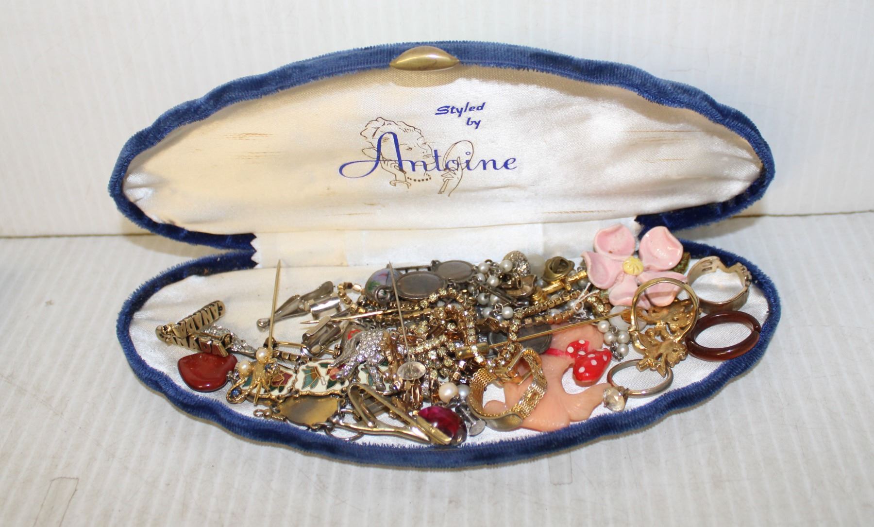 VINTAGE JEWELRY LOT