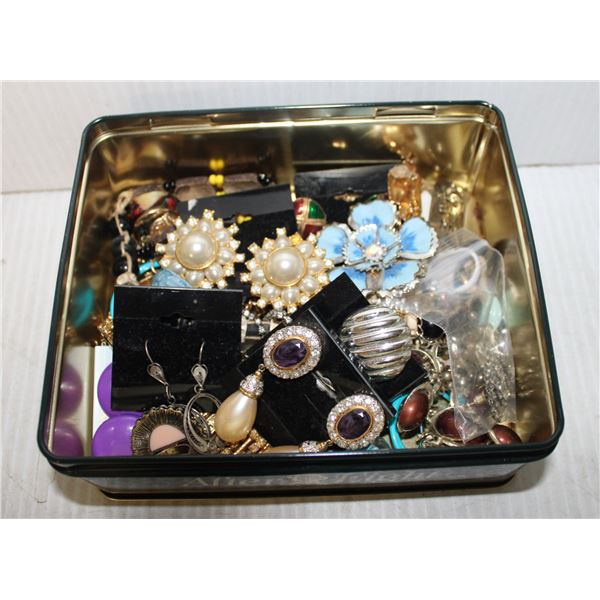 TIN OF VINTAGE JEWELRY