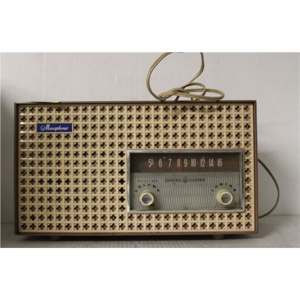 VINTAGE RADIO, GENERAL ELECTRIC MUSAPHONIC