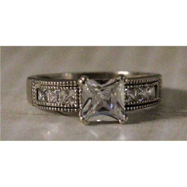 925 SILVER RING SIZE 9