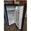 Image 2 : DANBY DCRM90BLDB BLACK 3.2 LITRE COMPACT REFRIGERATOR