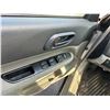 Image 8 : 2004 SUBARU FORESTER X, 4DR SUV, GREY, VIN JF1SG63644G713963
