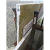 Image 1 : 3 Bar/Island Cut Granite