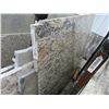 Image 2 : 4 Bar/Island Cut Granite