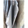 Image 2 : 2 Bar/Island Cut Granite