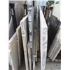 Image 2 : 8 Bar/Island Cut Granite