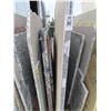 Image 2 : 9 Bar/Island Cut Granite