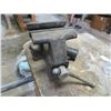 Image 2 : 6" Bench Vise & 8' Bench