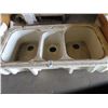 Image 2 : Corian 3 Comp Sink 44" x 22"