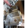Image 2 : 11-Elkay S/S 2 Comp Sink 32" x 20 1/2" - 11 X $