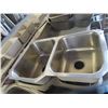 Image 1 : 4-S/S 2 Comp Sink 32" x 20 1/2" - 4 X $