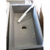 Image 1 : Grey 18" x 30" Undermount Basin