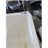 Image 2 : Wilsonart White Undermount Rectangular Vanity Sink