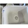 Image 2 : Corian Beige Undermount Double Pot Sink