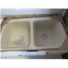 Image 2 : Large 31" x 18" Equal Double Kitchen Sink