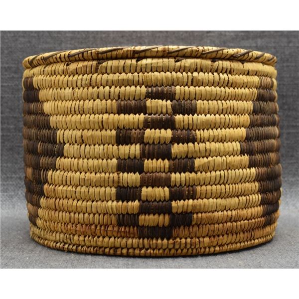 PAPAGO INDIAN LIDDED BASKET