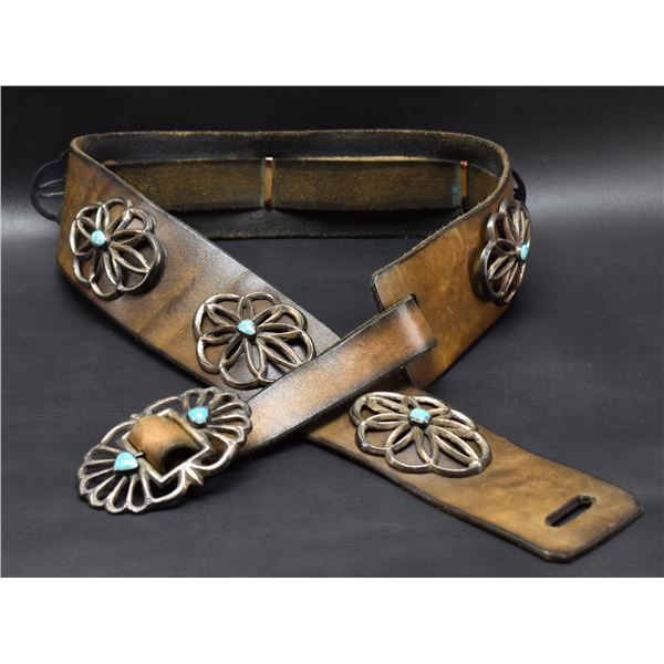 NAVAJO INDIAN SANDCAST CONCHO BELT