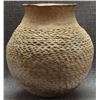 Image 2 : MIMBRES INDIAN POTTERY JAR