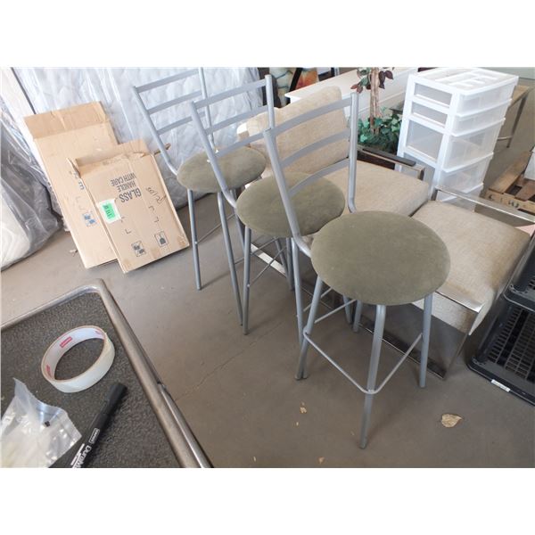 3 Bar Stools