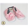 Image 1 : NEW UNISEX SIZE 6 TODDLER SHOE WITH PINK BOW