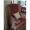 Image 2 : Pink Upholstered Wing-Backed Accent Chair