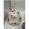 Image 2 : Royal Grafton 2-Tier Dessert Tray, Weimar "Jutta" Decorative Plate, & Small Decorative Porcelain Urn