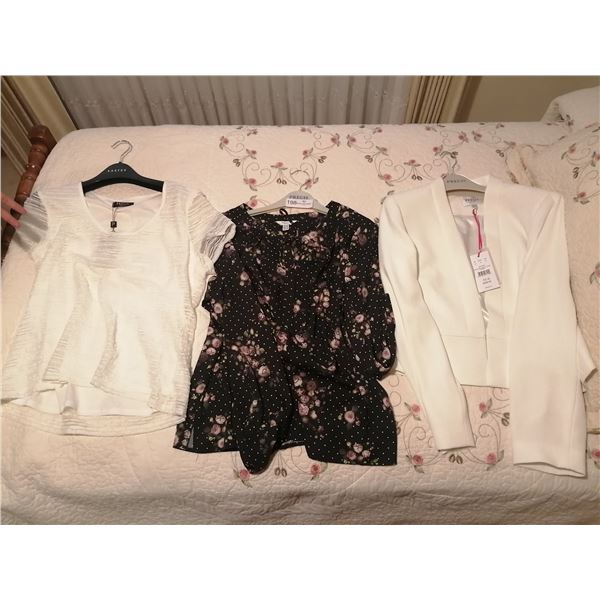 Three Ladies Items All Precis Petit 10 12 and Unknown Size Two Blouses and One Blazer