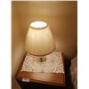 Image 3 : Vintage Wooden Nightstand with Table Lamp