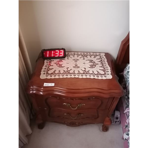 Vintage Wooden Nightstand with Clock Radio (Cosmo Model E568)