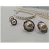 Image 3 : 3 x Pearl-Style Necklaces and 2 x Pairs of Pearl-Style Earrings