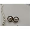 Image 5 : 3 x Pearl-Style Necklaces and 2 x Pairs of Pearl-Style Earrings