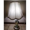 Image 1 : Decorative Lady Figurine Lamp