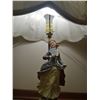 Image 3 : Decorative Lady Figurine Lamp
