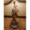 Image 2 : Decorative Man Figurine Lamp