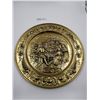 Image 4 : Brass-Colored Decorative Wall Plates