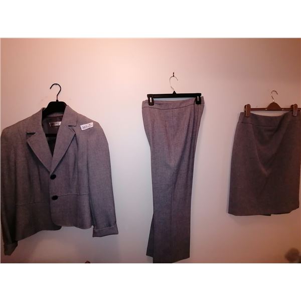 Women's Kasper 3 -Piece Business-Wear Set - w/ Blazer (Size 12), Skirt (Size 10), Pants (Size 8)