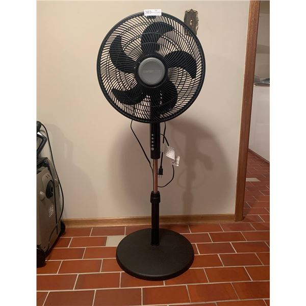 Comfortmate Oscillating Fan