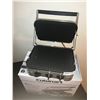 Image 2 : Cuisinart 5-In-1 Griddler (Model CGR-4NEC)