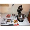 Image 1 : KitchenAid 4.5-Quart Tilt-Head Stand Mixer (Model K45SS)