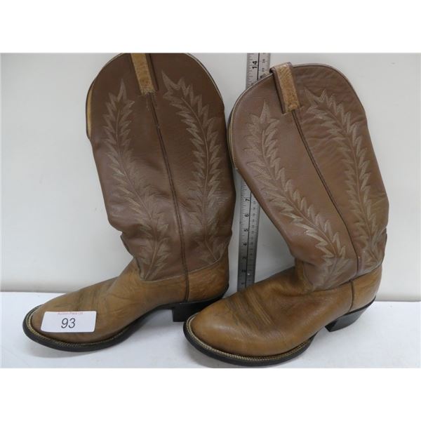 Hondo cowboy boots size 9