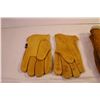 Image 2 : Pair of Gloves + Pair of Mitts