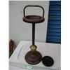 Image 3 : Vintage ashtray and stand (25" tall)
