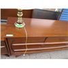Image 2 : **3-piece bedroom set with 2 lamps (72" long, 6-drawers)