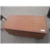 Image 2 : **Red Seal cedar chest - 38x17x23