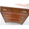 Image 4 : **3-drawer dresser on casters - 34x18